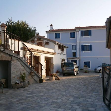 Apartments Crncic Šilo Buitenkant foto