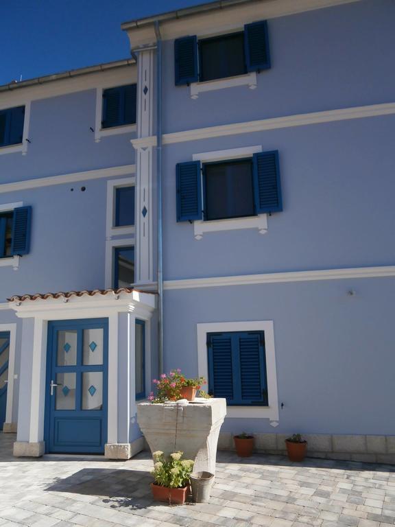 Apartments Crncic Šilo Buitenkant foto