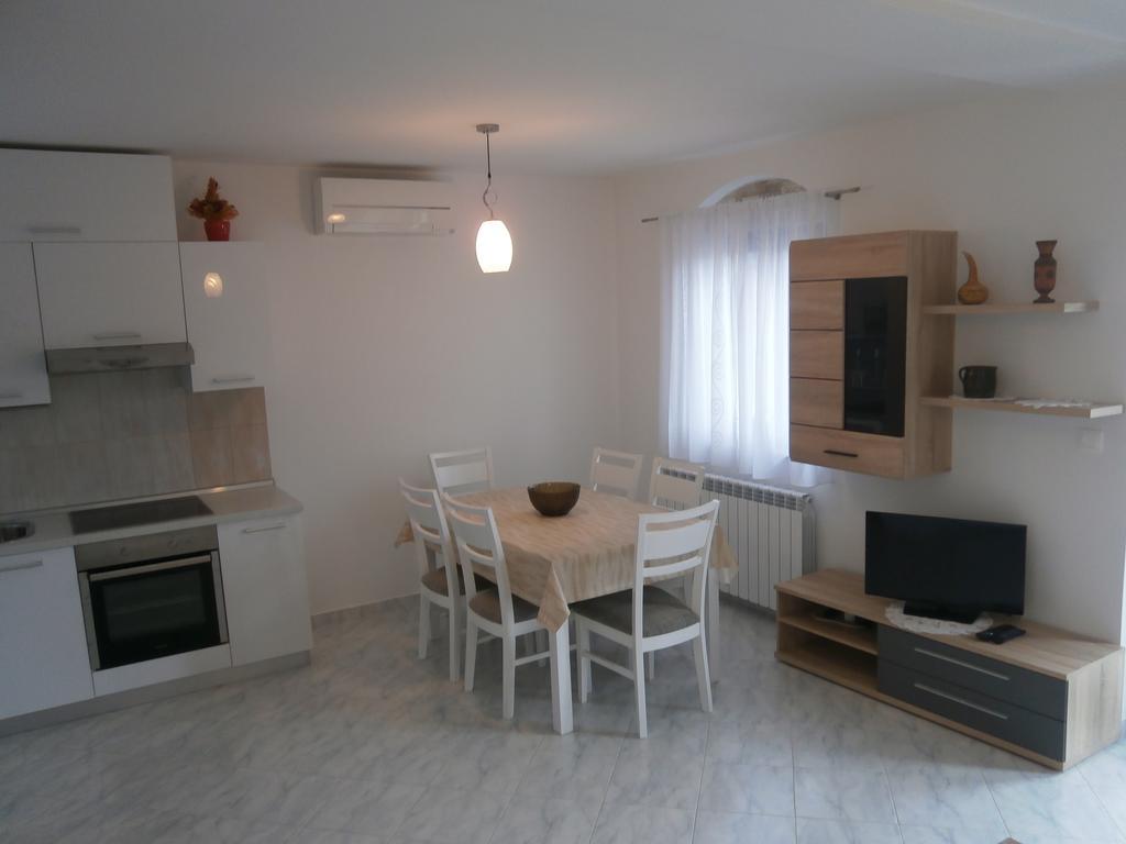 Apartments Crncic Šilo Kamer foto