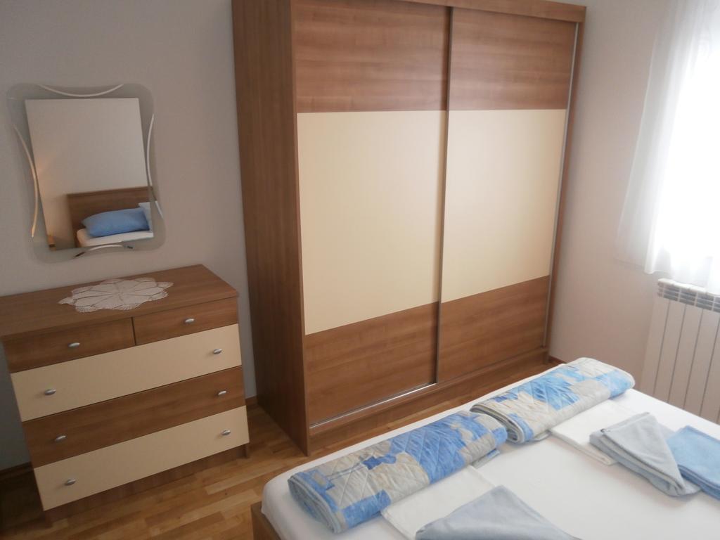 Apartments Crncic Šilo Kamer foto