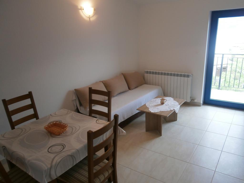 Apartments Crncic Šilo Kamer foto