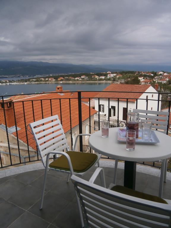 Apartments Crncic Šilo Kamer foto